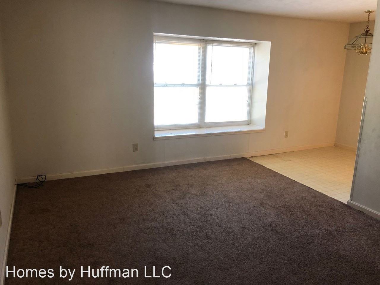 534 W Washington St #D - Photo 3 of 4