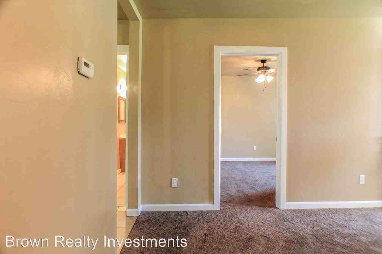 1709 Ne 21st St - Photo 2 of 21