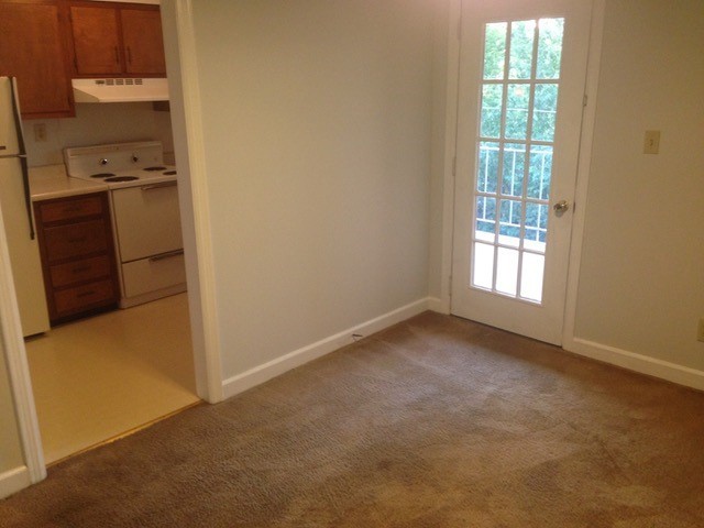 128 E Old Andrew Johnson Hwy - Photo 3 of 11