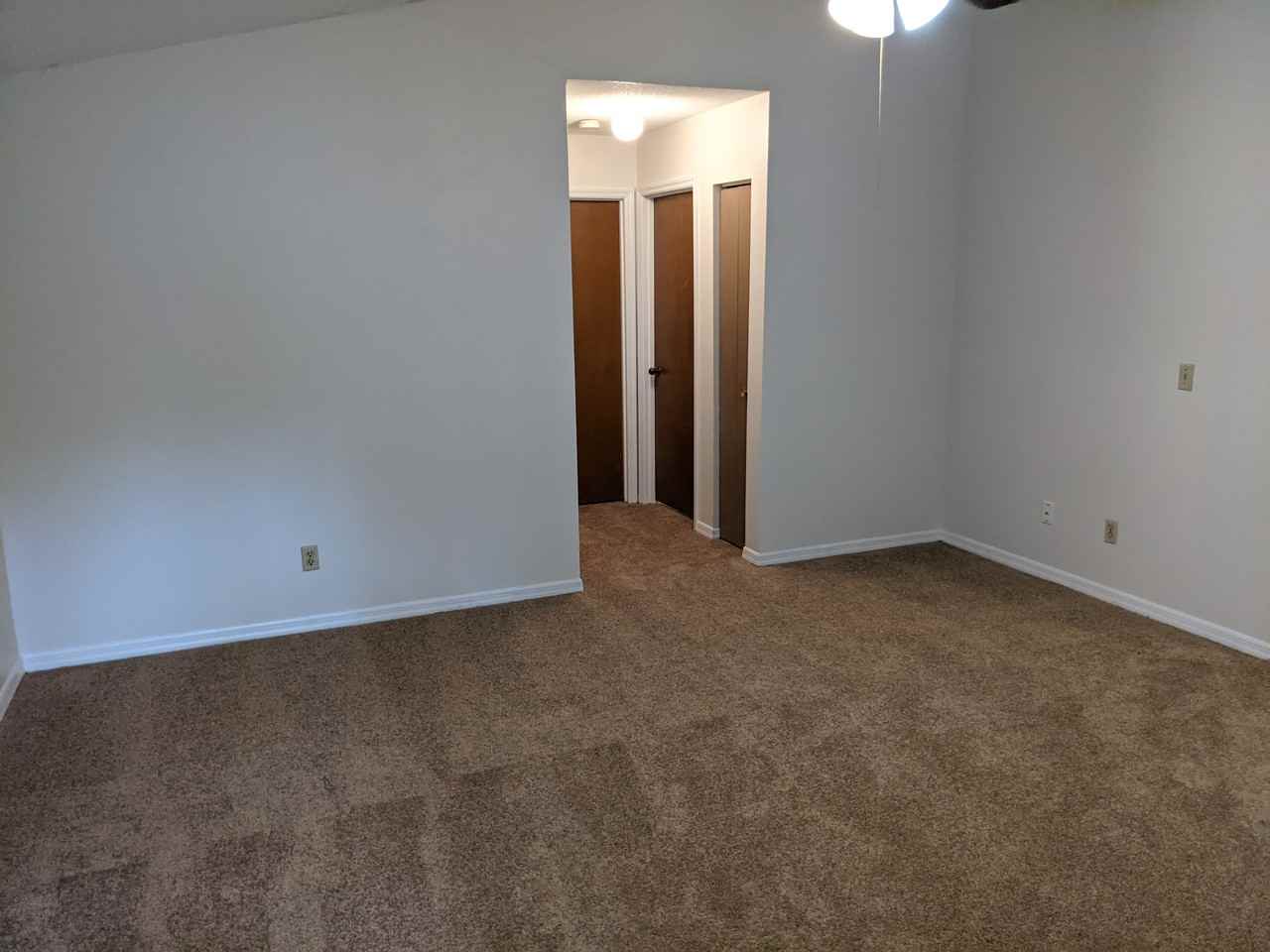 1022 Howell Avenue - Photo 2 of 9