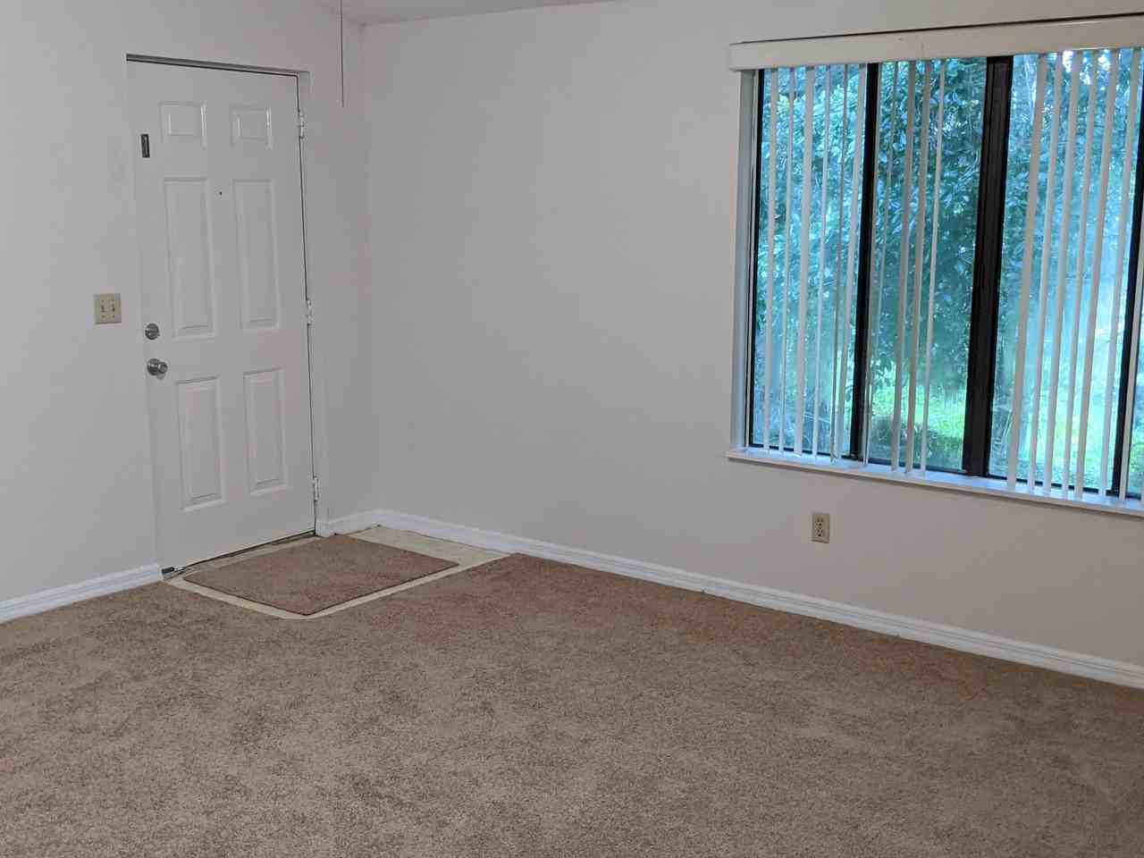 1022 Howell Avenue - Photo 4 of 9