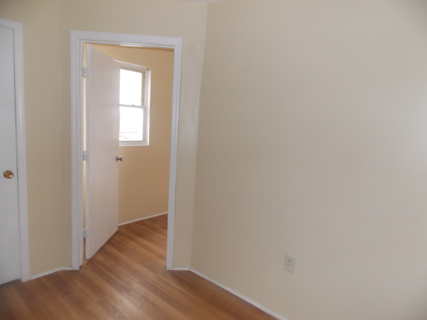 304 N Olive St - Photo 2 of 4