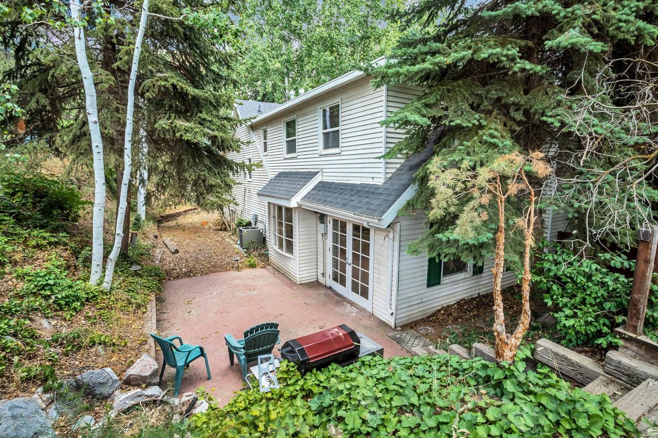 3676 N 870 E - Photo 2 of 18