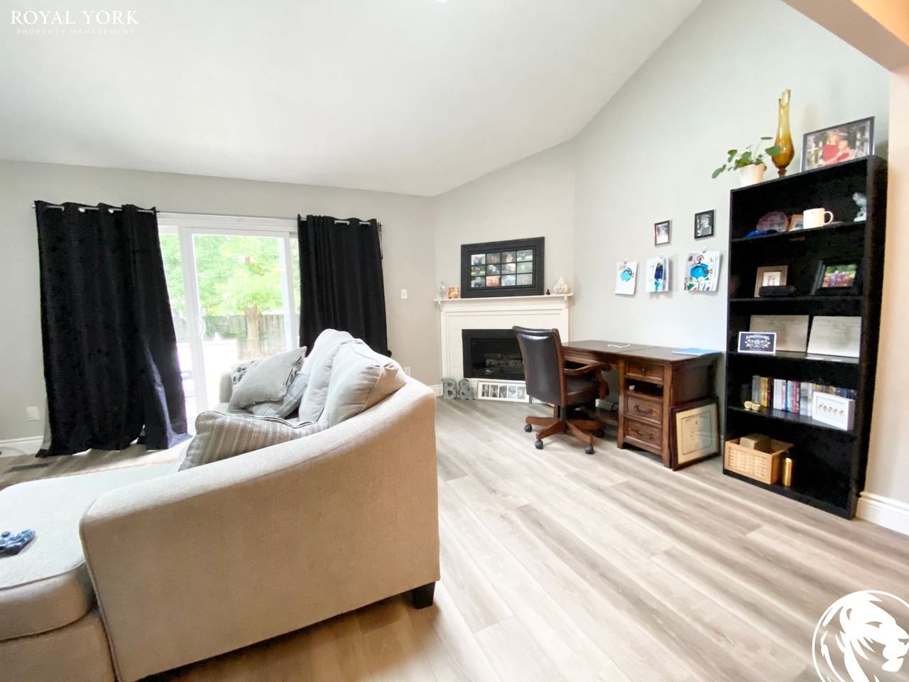 27 Conestoga Rd - Photo 3 of 25