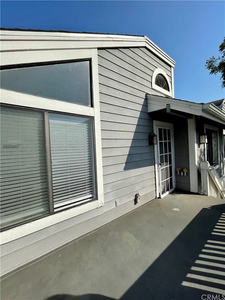 377 Huntington - Photo 3 of 27