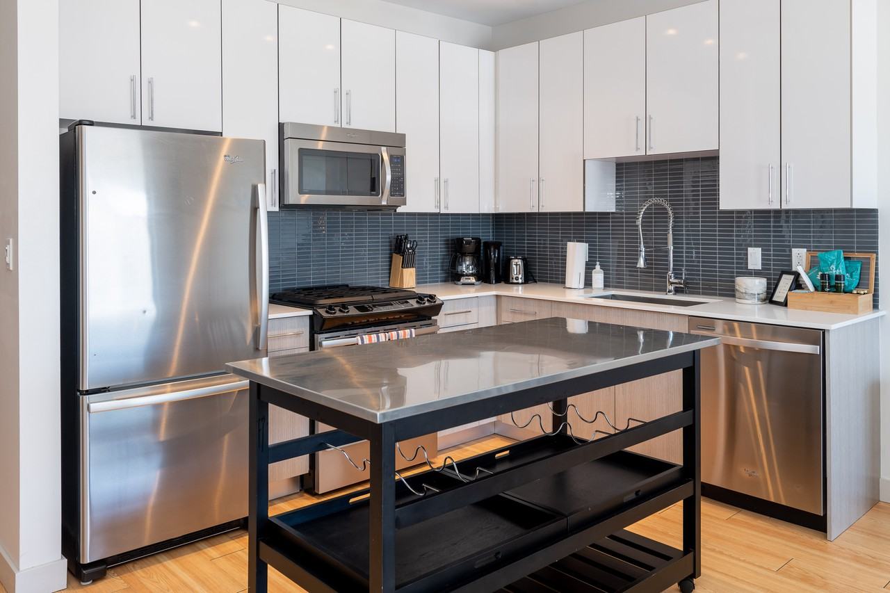 West Square Apartments - Photo 5 of 50