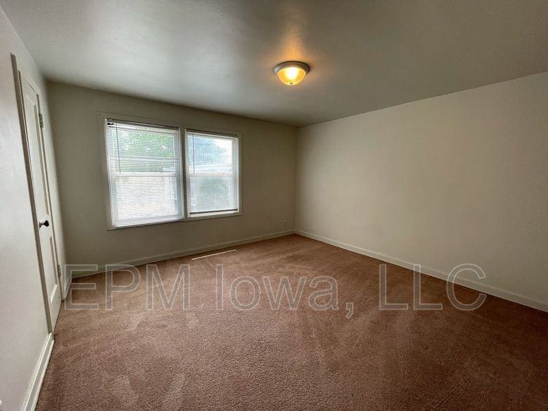 219 Madison St - Photo 2 of 7
