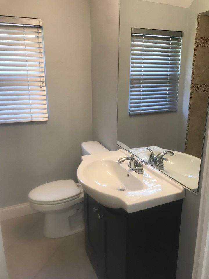 928 Argonne Dr - Photo 2 of 13