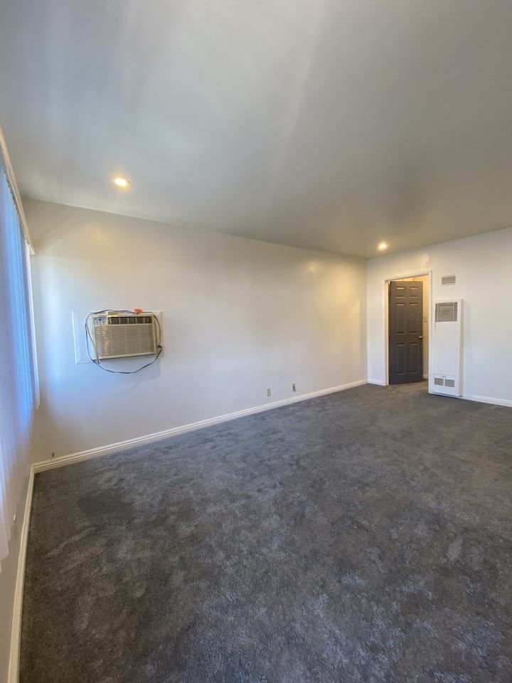 237 Thompson Ave - Photo 2 of 16