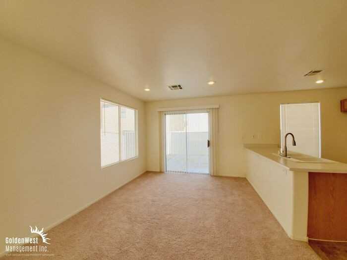 2118 Pillar Pointe St - Photo 3 of 14