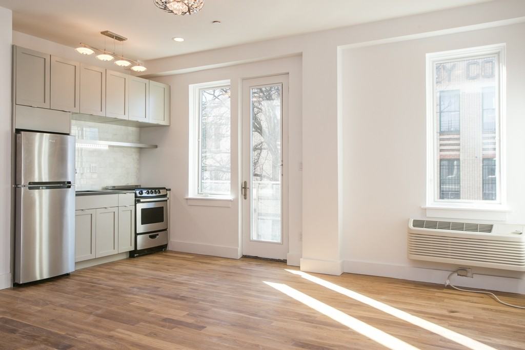 588 Myrtle Ave #203 - Photo 2 of 12