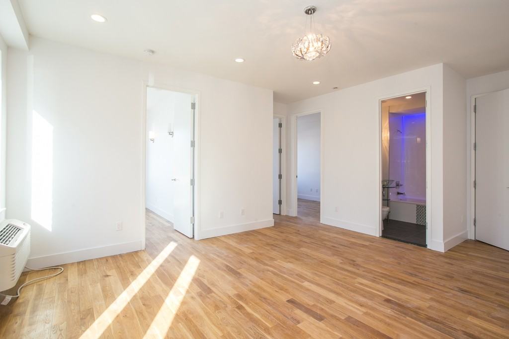 588 Myrtle Ave #203 - Photo 3 of 12