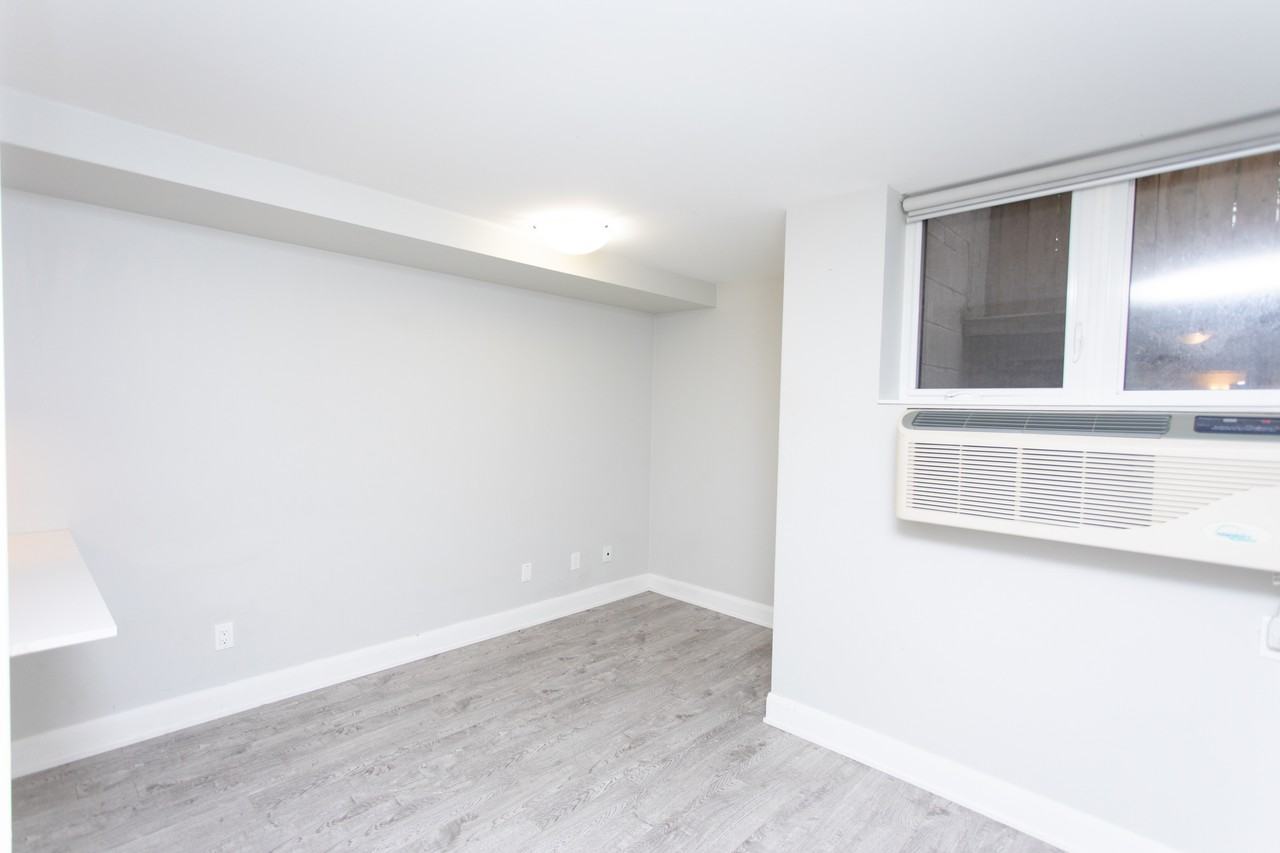 686 Bathurst Street - Photo 3