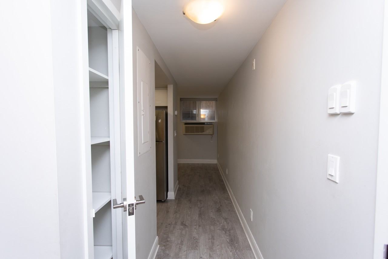 686 Bathurst Street - Photo 4
