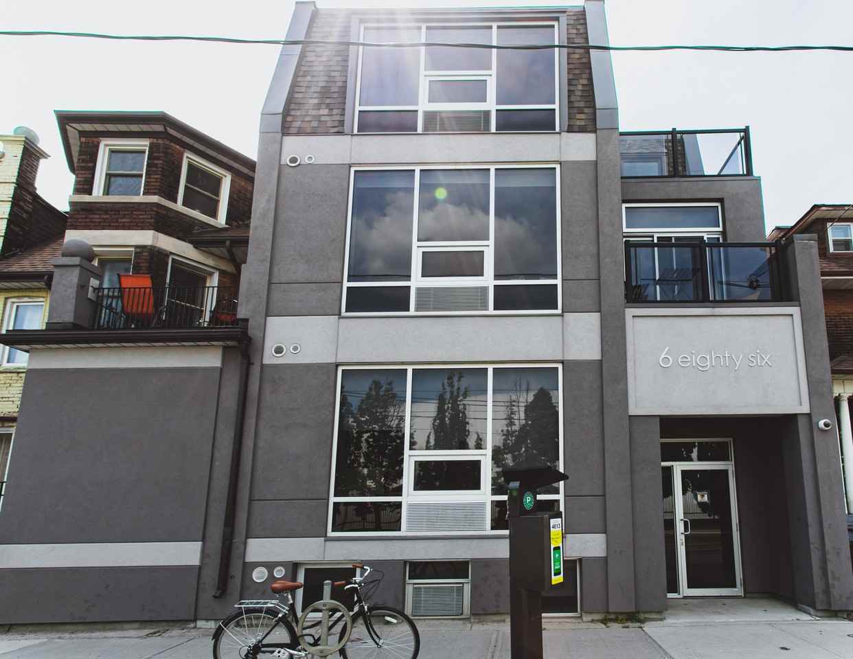 686 Bathurst Street #L07