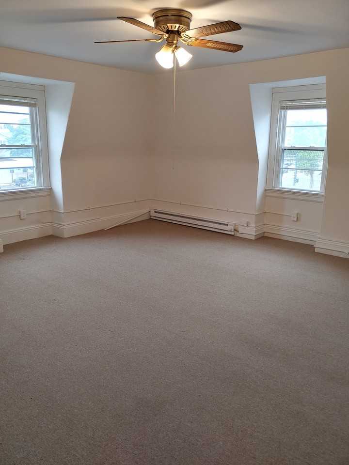 321 Main Street #5 - Photo 5 of 7