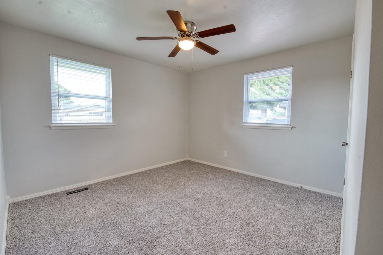 7604 Nw 29th St #1 - Photo 4 of 15