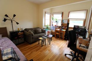 Jay Street #1R - Photo 1 of 1