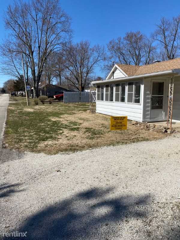 311 311 E Oil St A - Photo 3 of 16