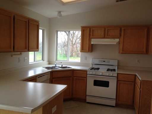 327 Pinon Way - Photo 3 of 12