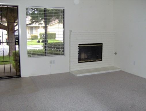 9062 Paddington Dr - Photo 2 of 9