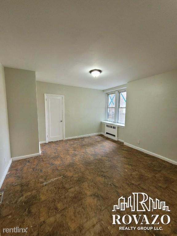 129 N Walnut St - Photo 3 of 6