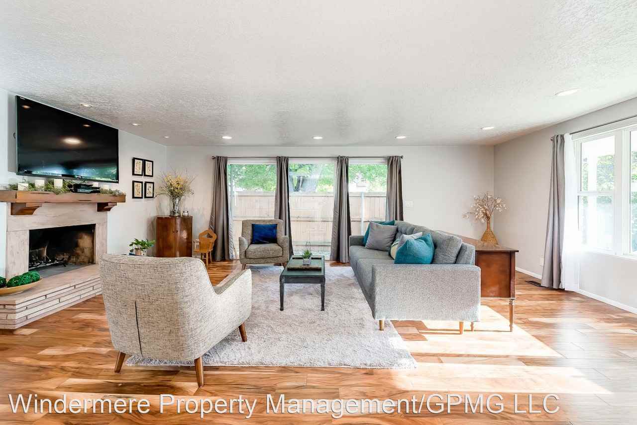 1106 S Owyhee St - Photo 3 of 30