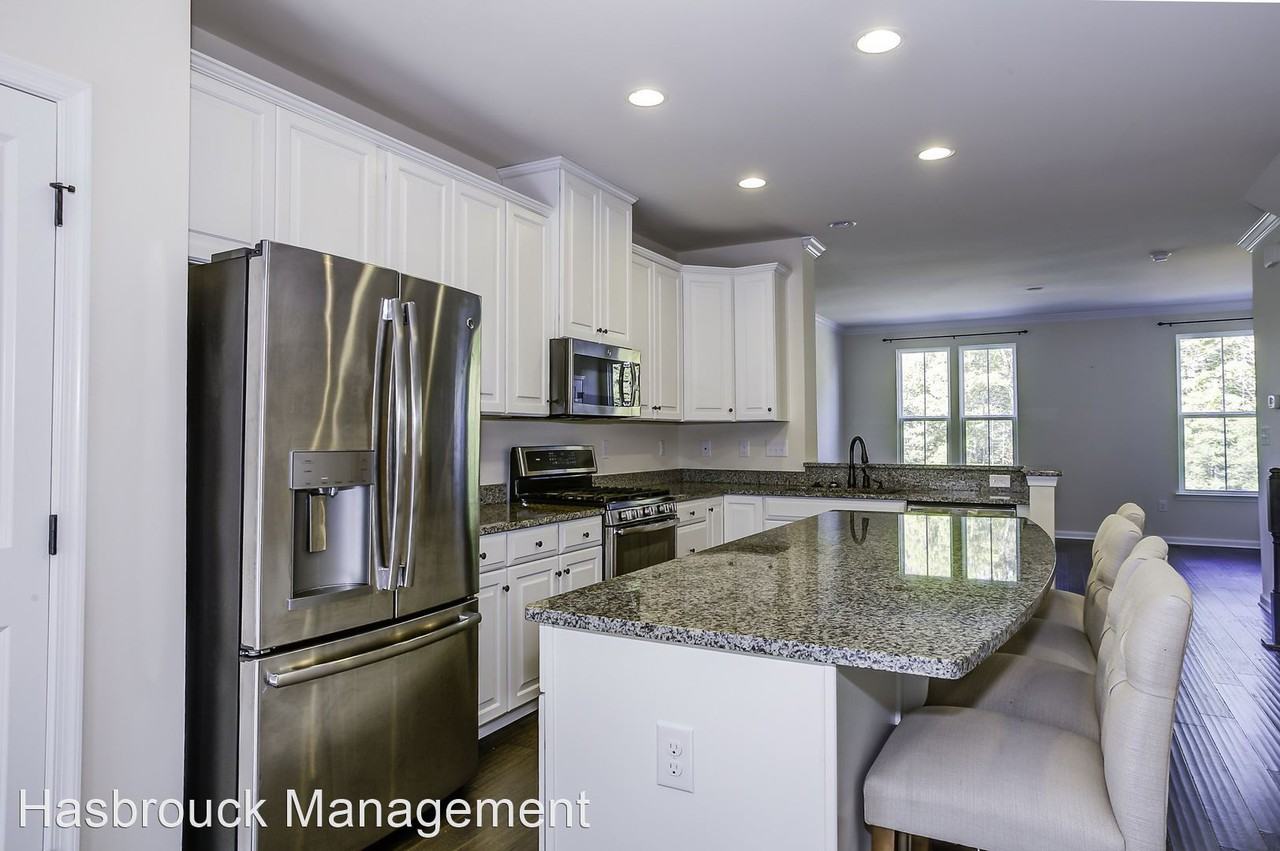 2056 Bethpage Ct - Photo 3 of 16