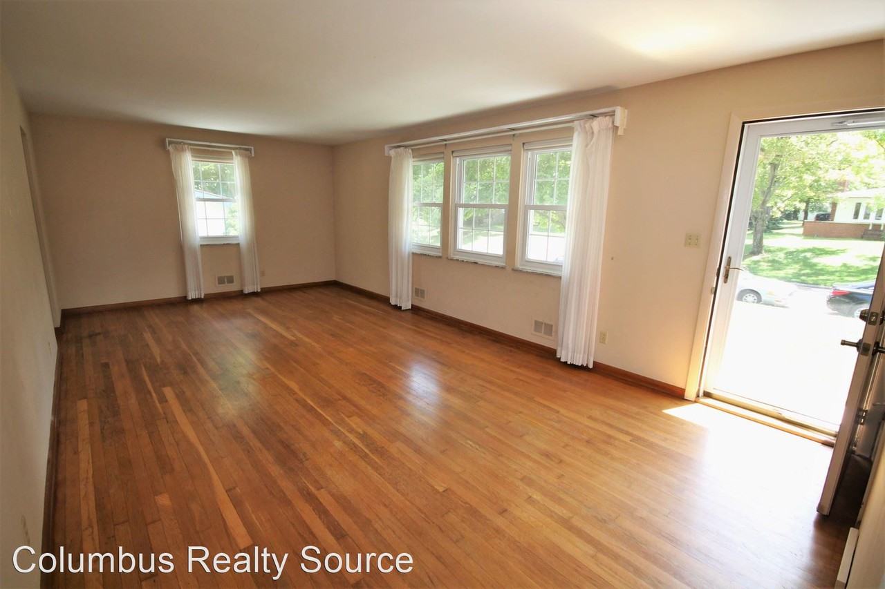 1062 Shady Hill Dr - Photo 2 of 29