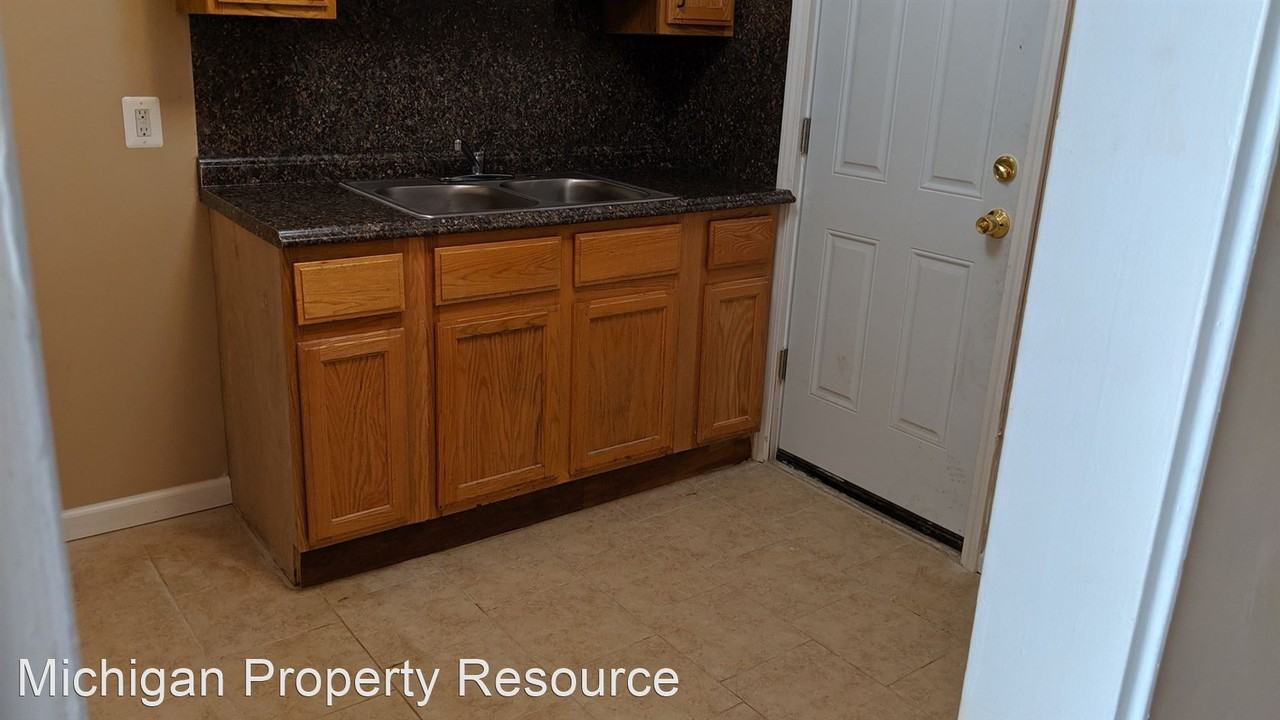 3449 Ewald Cir - Photo 3 of 7