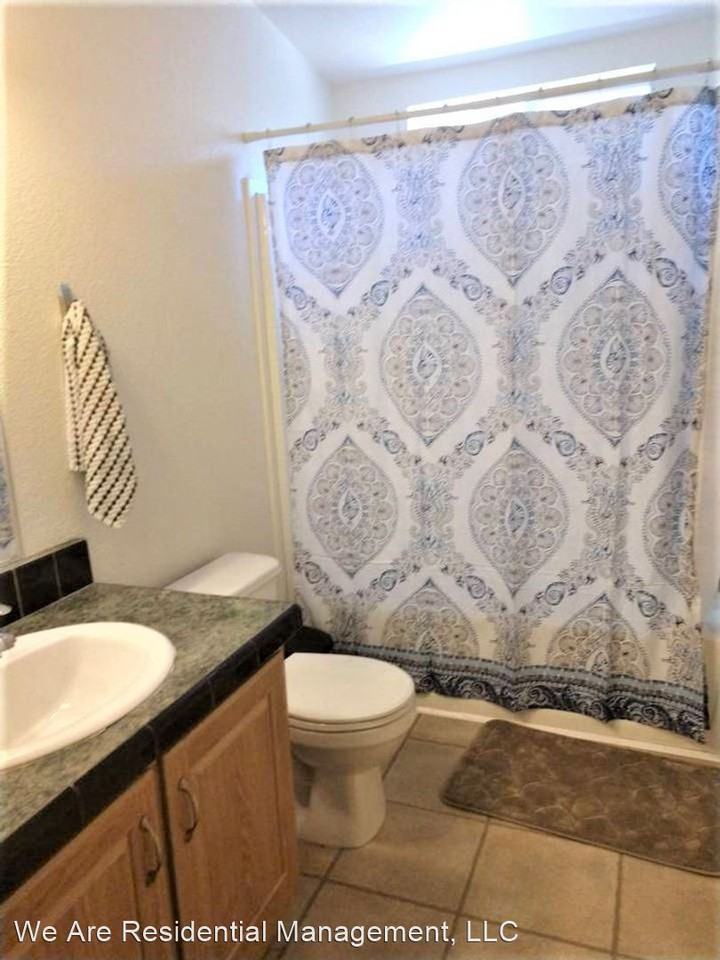 2431 West Rock Island Avenue - Photo 2 of 4