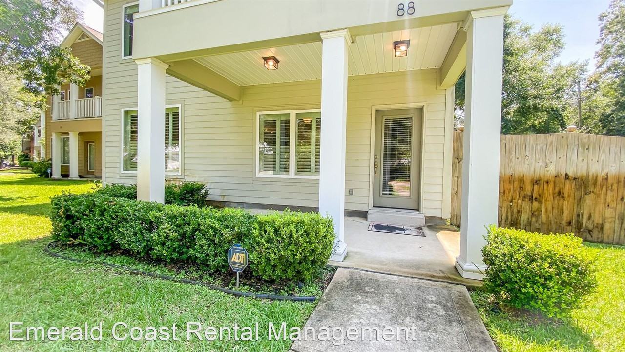 88 Yacht Club Dr Ne - Photo 2 of 33