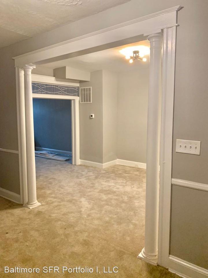 778 N Grantley St - Photo 2 of 13