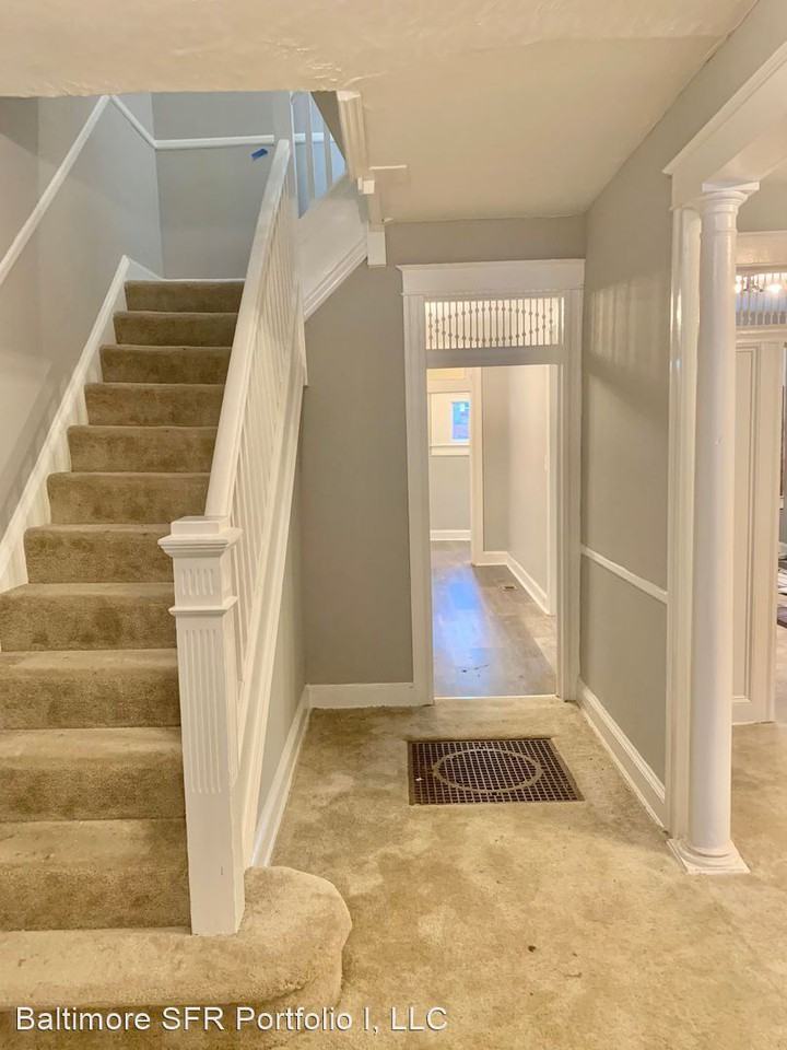 778 N Grantley St - Photo 3 of 13