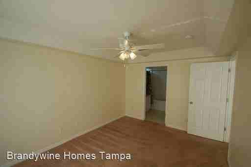 323 Summer Sails Dr - Photo 2 of 7