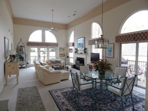 1905 Prestwick Ln - Photo 2 of 28