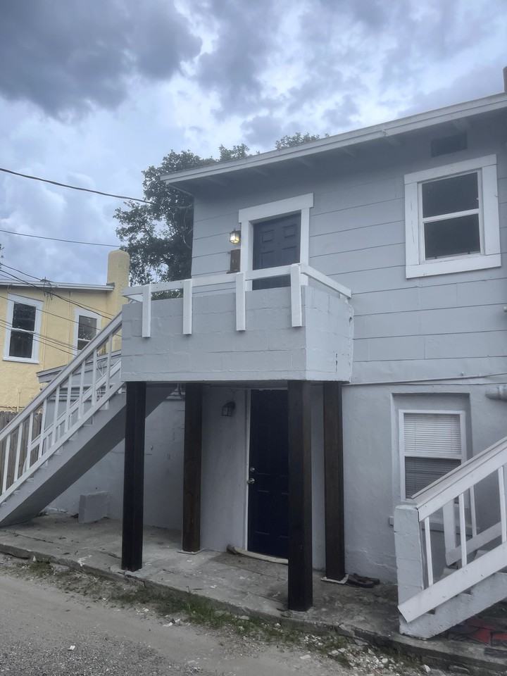 3365 57th Ave N #6 - Photo 2 of 11