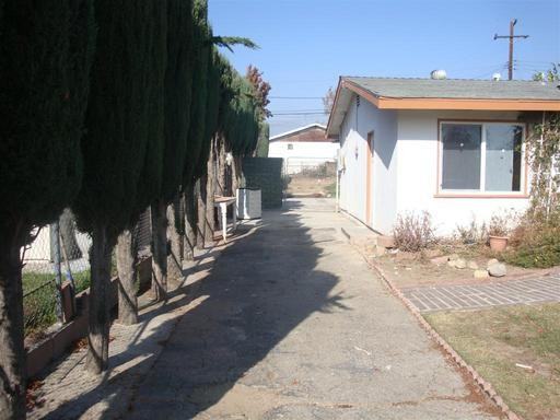 4642 Flora St - Photo 2 of 15