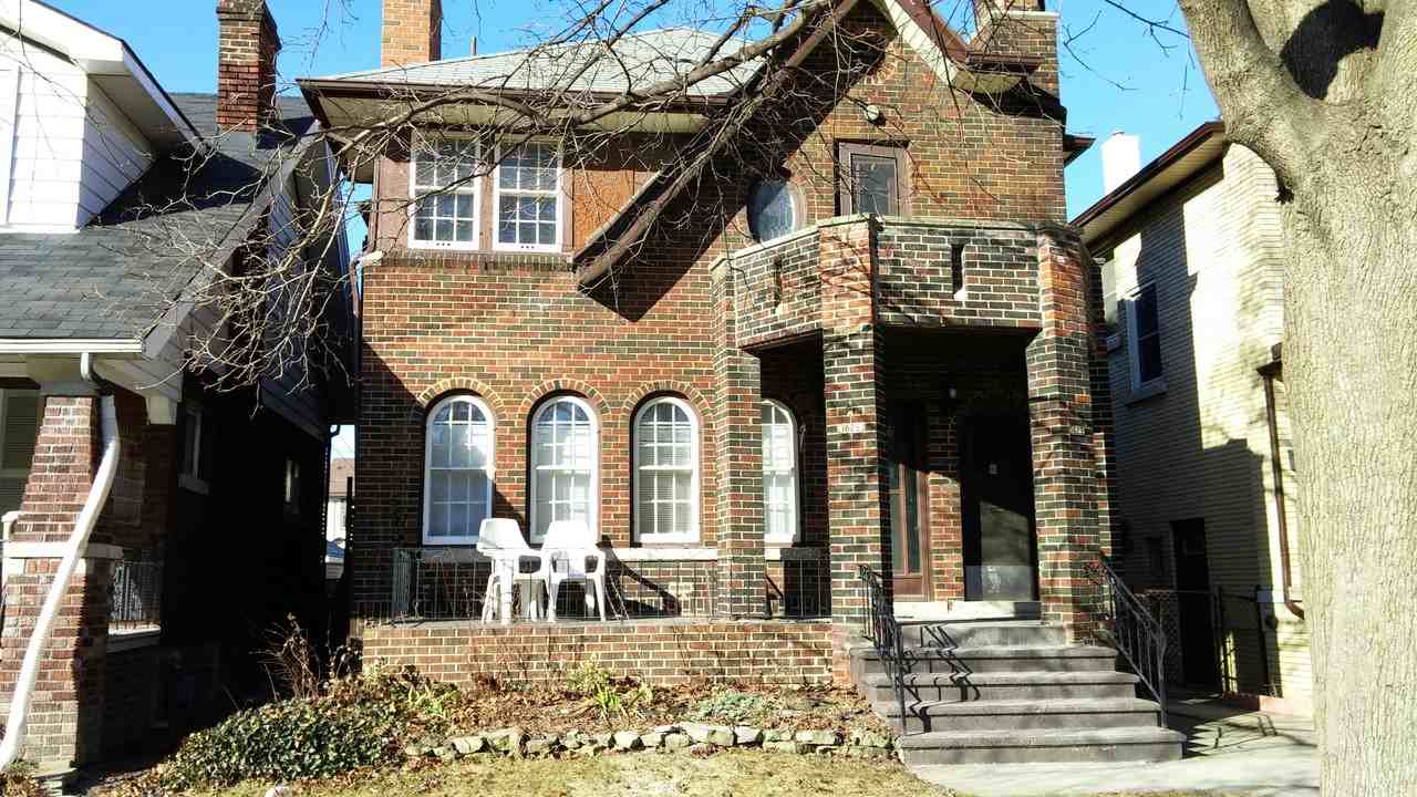 1623-1625 Victoria Ave - Photo 2 of 2