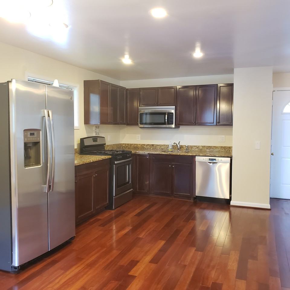 2310 Veirs Mill Rd - Photo 3 of 18