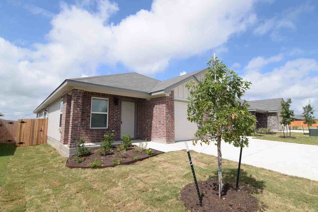 7515 Guffey Ln - Photo 2 of 17