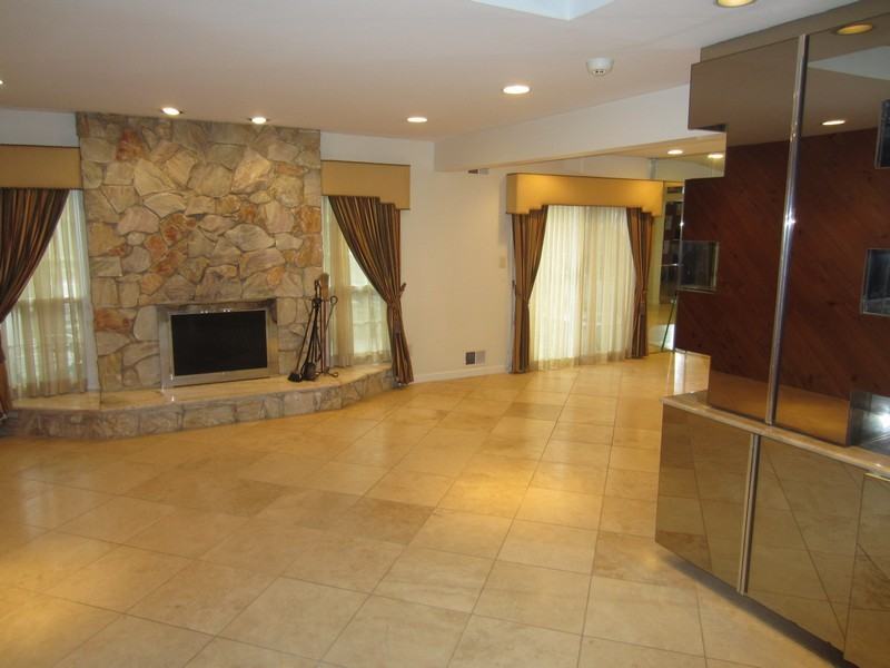 27 Jennings Ln - Photo 2 of 10