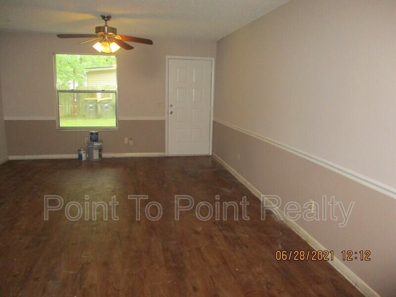 1160 Mohawk St #2 - Photo 3 of 14