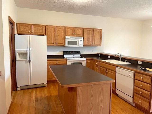 707 7th St - Photo 2 of 22