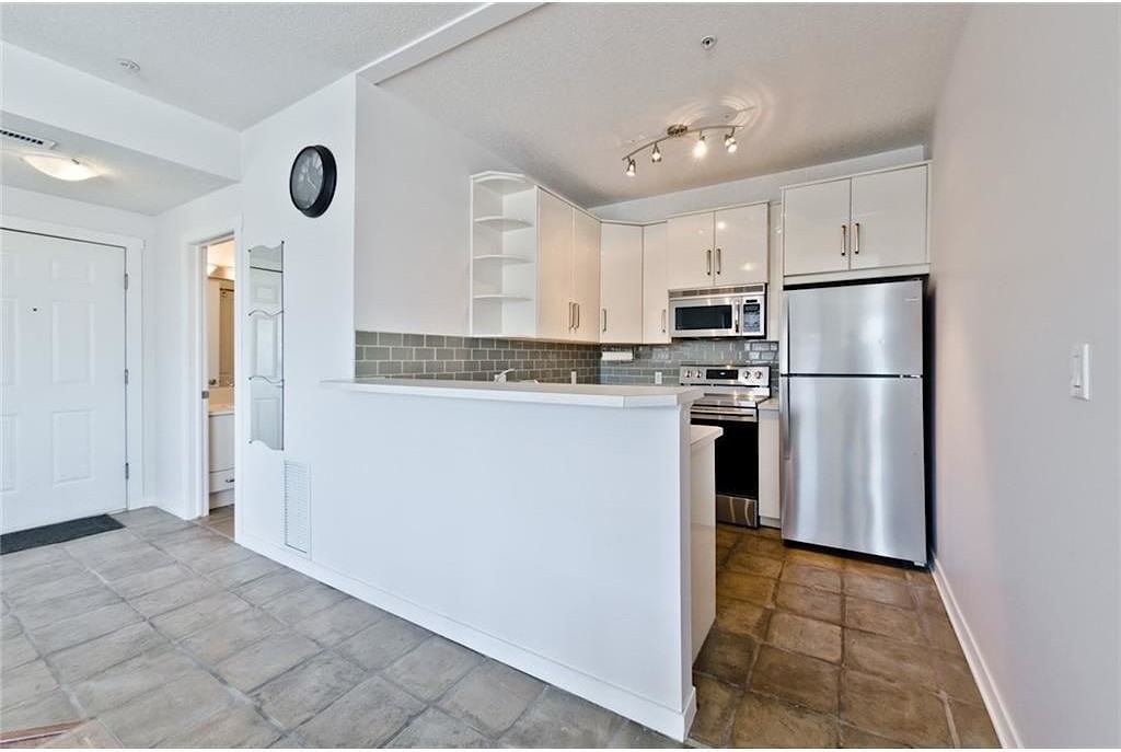 312, 1540 17 Ave SW - Photo 2 of 21