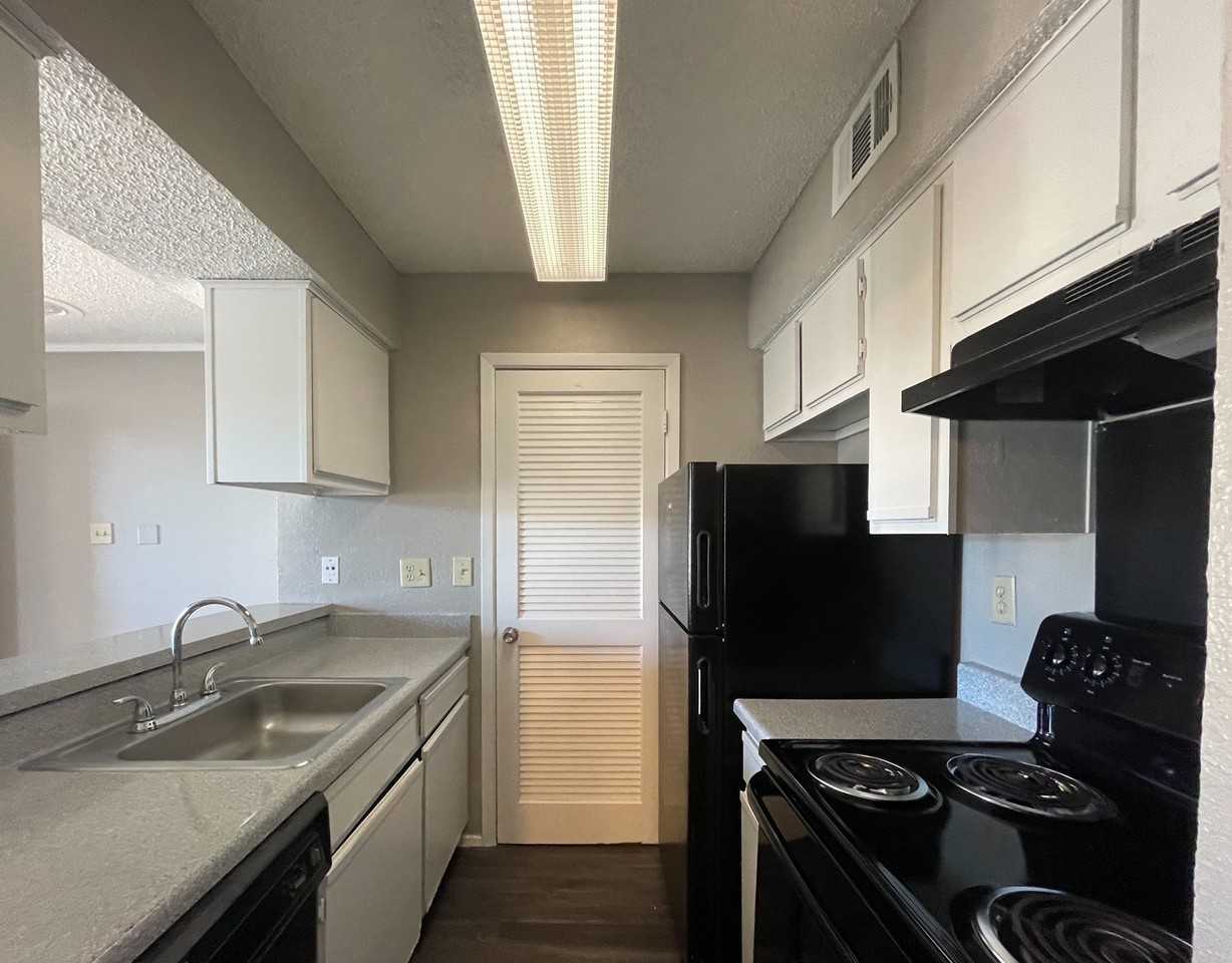 Morelia Apartments - Photo 3 of 16