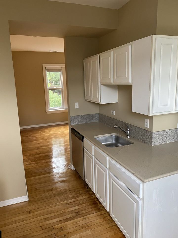 1514 West Ardmore Avenue #3 - Photo 4 of 12