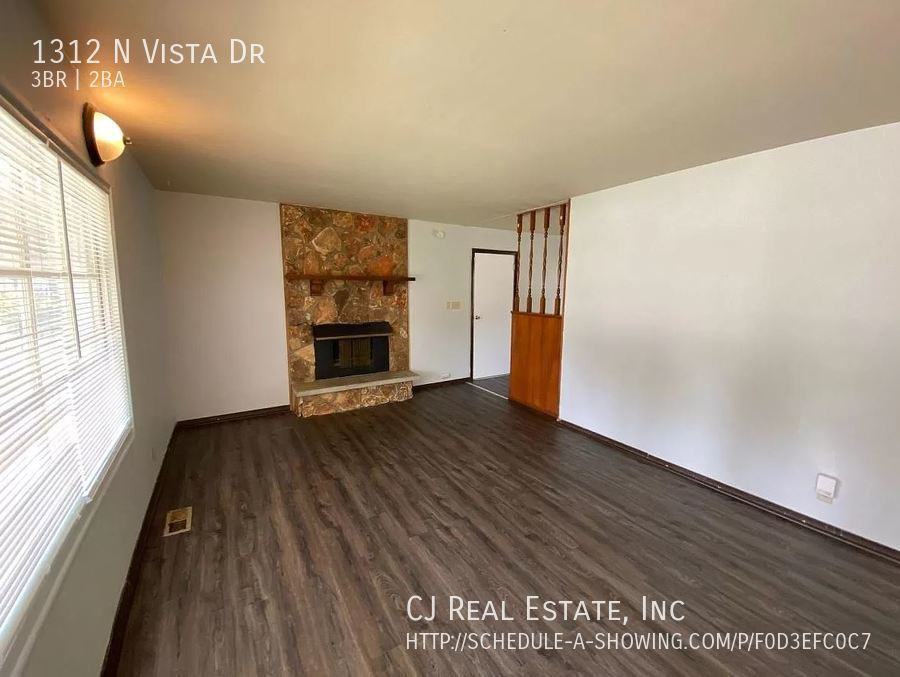 1312 N Vista Dr - Photo 2 of 11