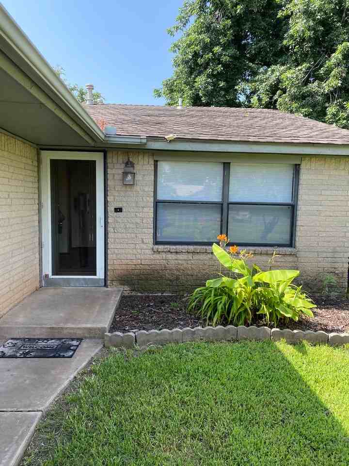 2902 Sw 86th St #1 - Photo 2 of 21