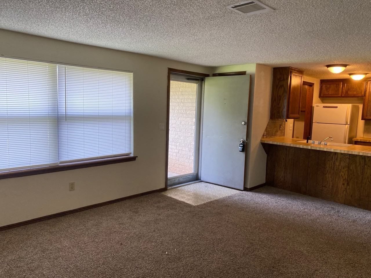 2902 Sw 86th St #1 - Photo 3 of 21